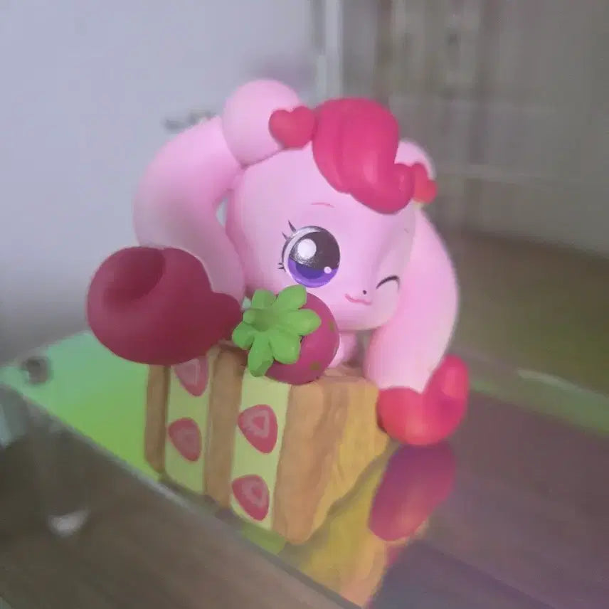 [BUNJANG] Hachoopping Figure Strawberry Cake Edition / 하츄핑 피규어