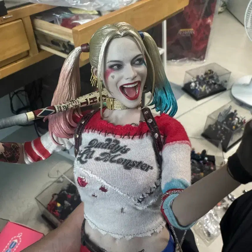 [BUNJANG] Hot Toys Harley Quinn / 핫토이 할리퀸