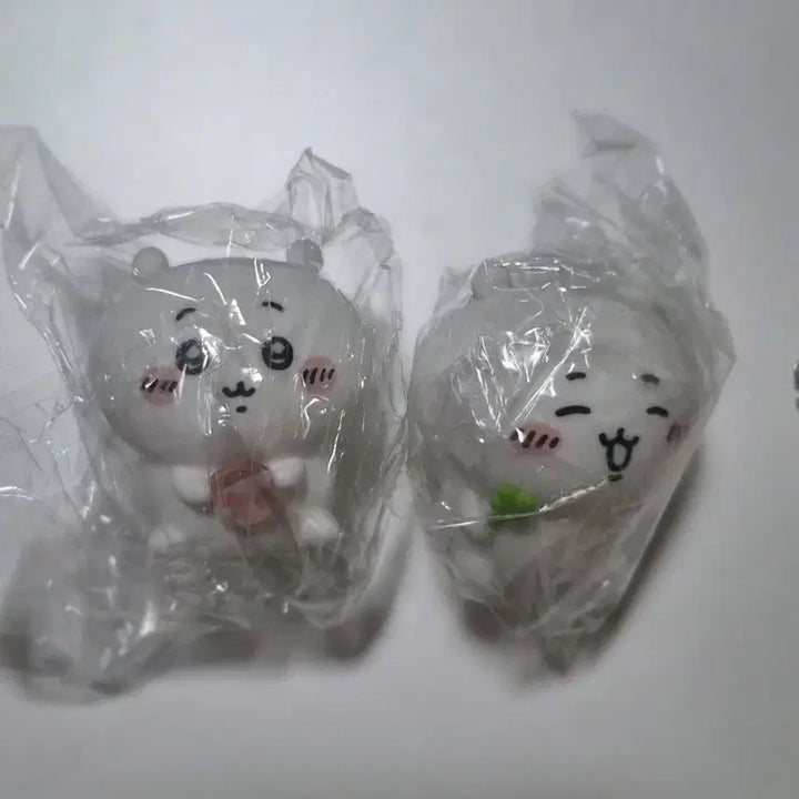 [BUNJANG] Chiikawa Soft Vinyl Puppet Mascot Vol. 2 2-Type Bundle Set (Sealed) / [미개봉] 치이카와 소프비 퍼펫 마스코트 2탄 치이카와 2종 일괄판매