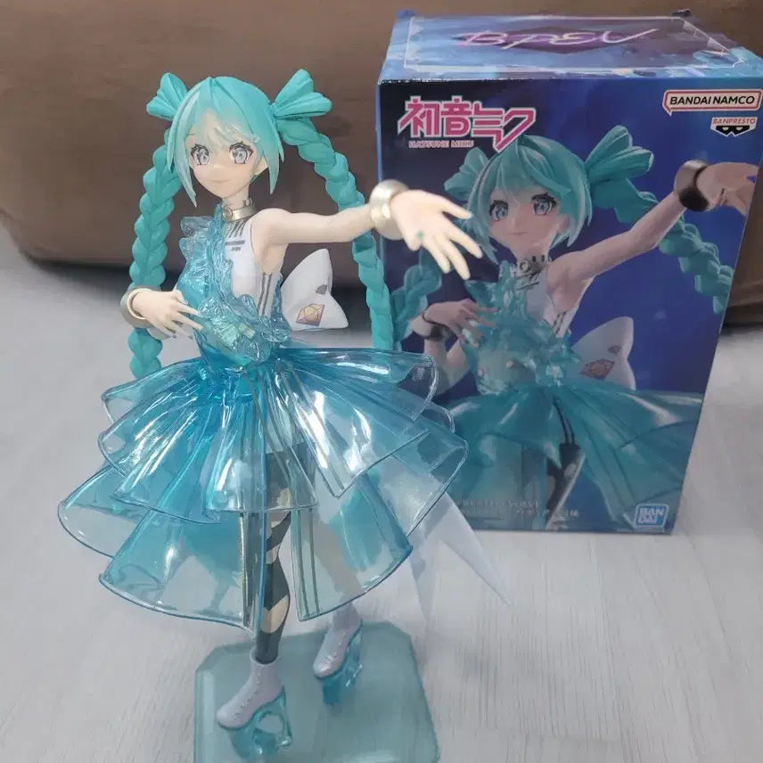 [BUNJANG] Hatsune Miku Nendoroid Figure / 하츠네 미쿠 피규어 넨도로이드