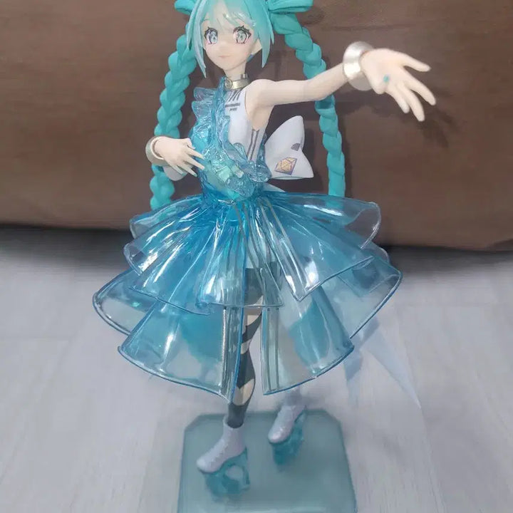[BUNJANG] Hatsune Miku Nendoroid Figure / 하츠네 미쿠 피규어 넨도로이드