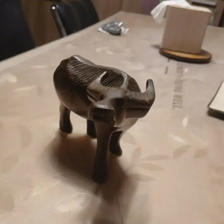 [BUNJANG] Wooden Cow Sculpture / 나무 소 조각품