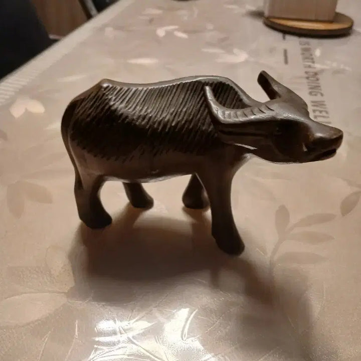 [BUNJANG] Wooden Cow Sculpture / 나무 소 조각품