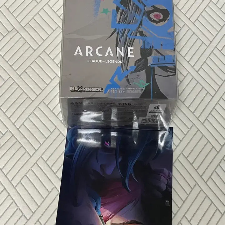 [BUNJANG] Arcane Jinx Limited Edition Bearbrick 100% &amp; 400% Set (Sealed) with Poster / 아케인 징크스 한정판 베어브릭 100% 400% 미개봉새상품 판매합니다, 포스터 포함