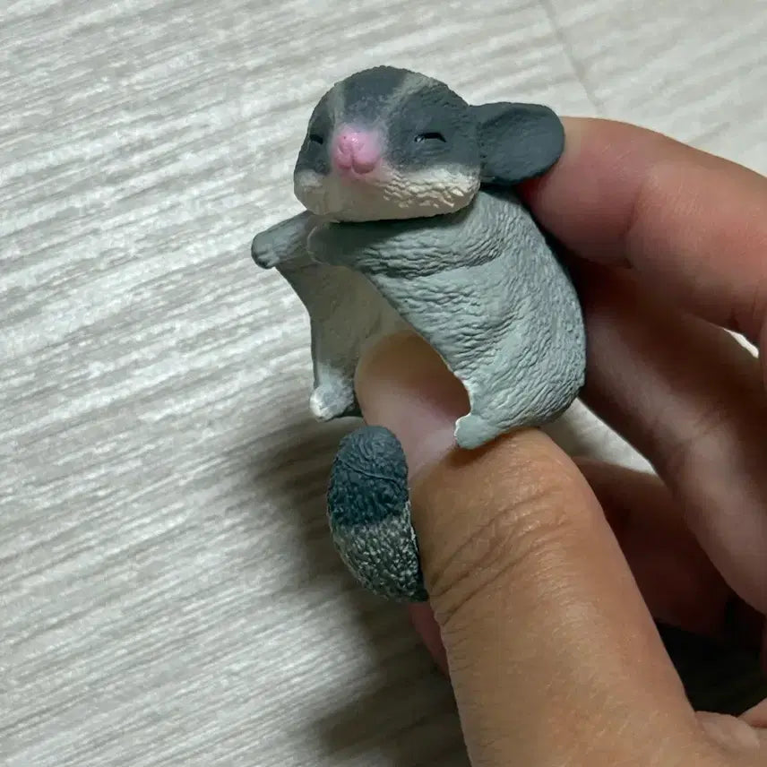 [BUNJANG] Flying Squirrel Finger Figurine / 날다람쥐 손가락 피규어