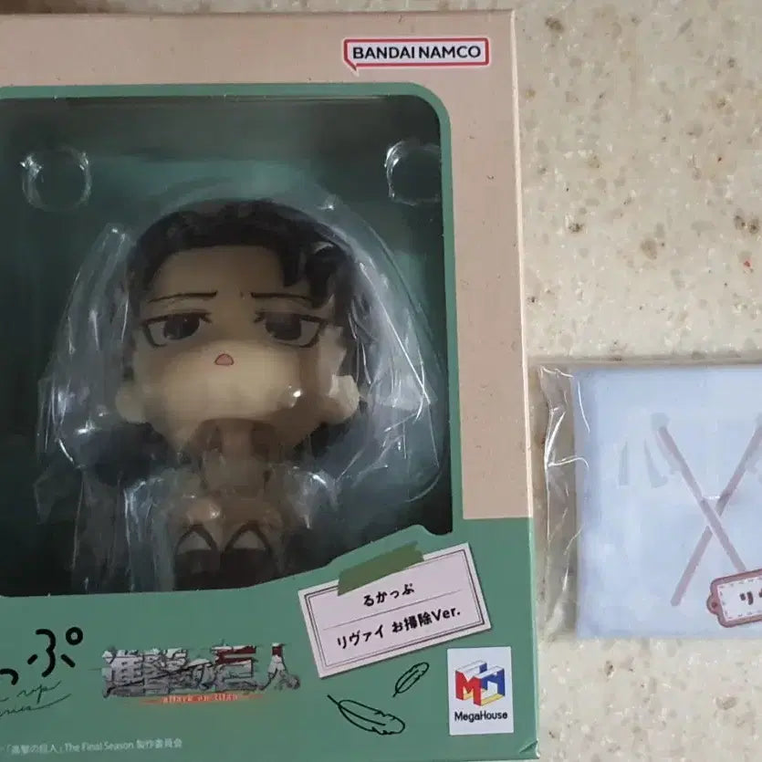[BUNJANG] Attack on Titan Levi Ackerman Clean-Up Look Up Vol. 2 Special Offer (POB) Figure / 특전O)진격의 거인 청소 리바이 룩업 2탄