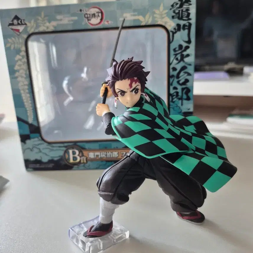 [BUNJANG] Demon Slayer Tanjiro B Prize Figure (Displayed) / 귀칼 탄지로 B상 단순전시개봉 피규어 팝니다