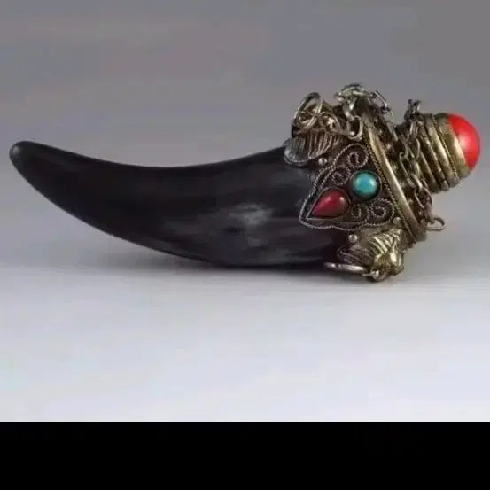 [BUNJANG] Hand-Carved Ox Horn Snuff Bottle Statue (Handicraft) / 소뿔 스너프병 조각상 (수공예)
