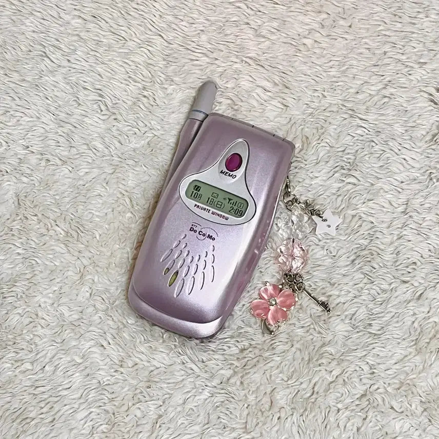 [BUNJANG] Vintage Docomo Pink Mock-up Phone / 고전 도코모 핑크 목업폰 모형폰 일본 폴더폰 핸드폰 휴대폰 갸루폰 y2k docomo