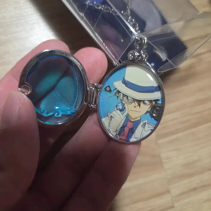 [BUNJANG] Detective Conan USJ Limited Edition Phantom Thief Kid Necklace / 코난usj 한정 유니버셜 괴도키드 목걸이