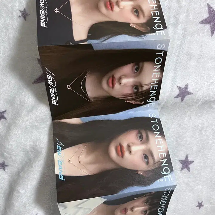 [BUNJANG] NewJeans Stonehenge Pamphlet / 뉴진스 스톤헨지 팜플렛