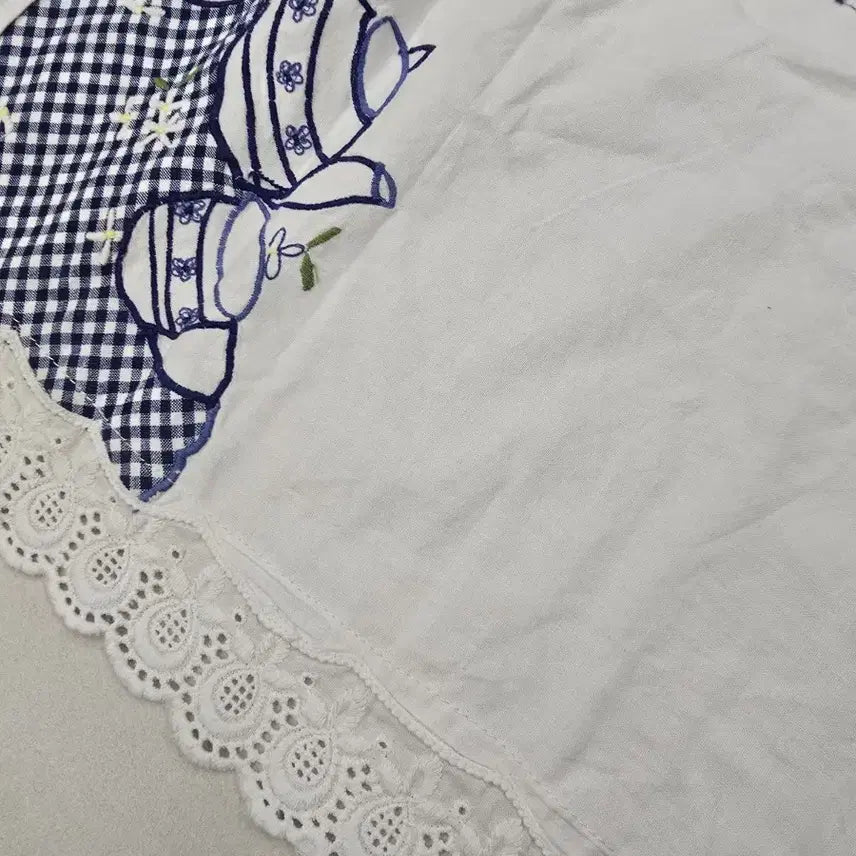 [BUNJANG] Vintage Embroidered Apron with Checkered Pocket / 빈티지 앞치마