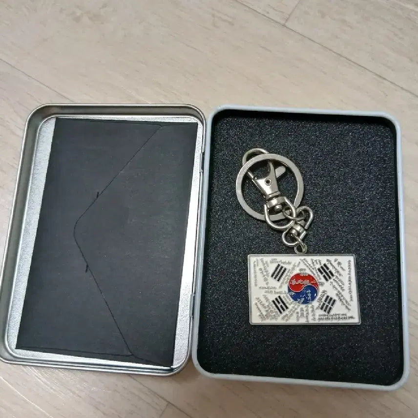 [BUNJANG] Infresh Supporter Taegeukgi Keyring Korean Goods / 인프레쉬 후원 태극기 키링 한국 굿즈