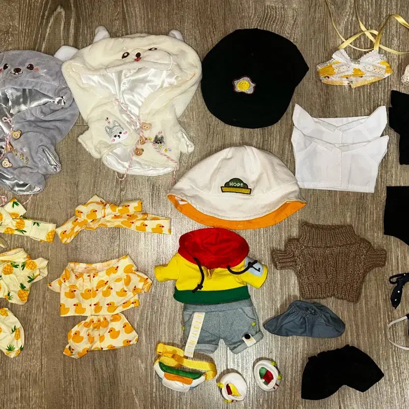 [BUNJANG] 20cm Doll Clothes Bundle (Suit, Aloha Shirt, Sweater, etc.) / 20cm 인형옷 20깅 옷 정장 알로하 스웨터 등 일괄