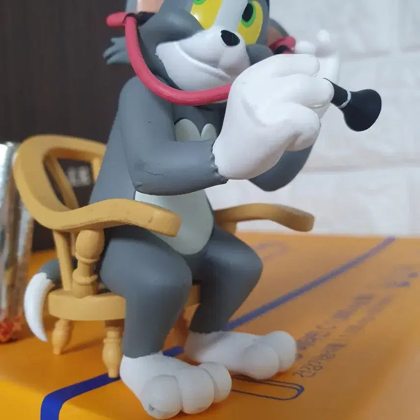 [BUNJANG] 52toys Tom and Jerry Tom Figure / 52toys 톰과제리 청진기 톰 피규어