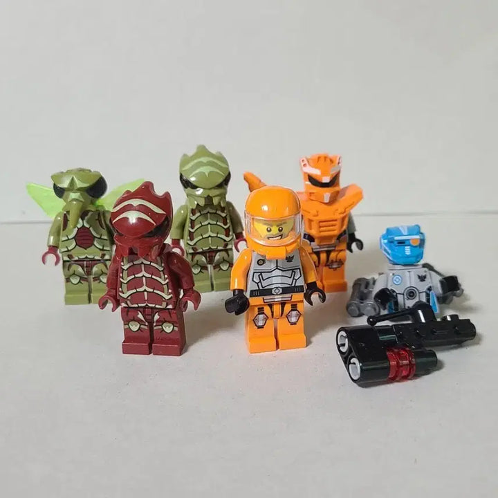 [BUNJANG] Lego Galaxy Squad Minifigure Bundle Set / 레고 갤럭시스쿼드 미니피규어 일괄