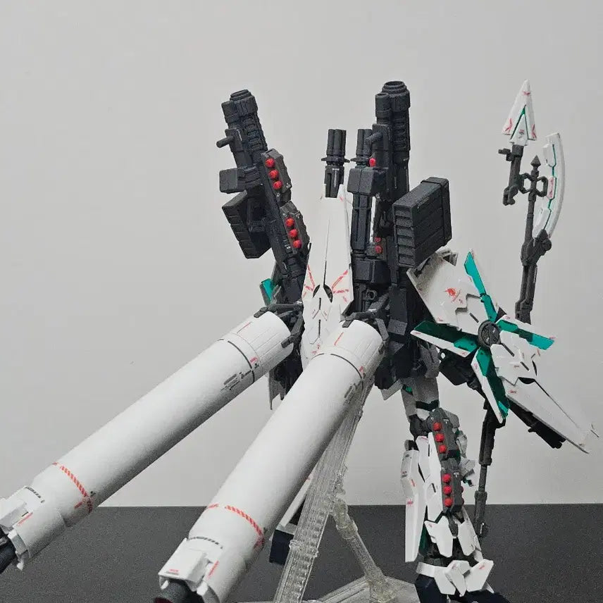 [BUNJANG] MG Full Armor Unicorn Gundam Ver.Ka Custom Build / MG 풀아머 유니콘 건담 ver.ka 완성작