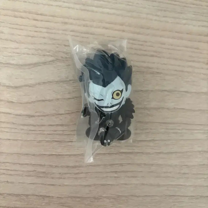 [BUNJANG] Death Note Ryuk Shoulder Tap Gacha Figure / 데스노트 류크 어깨쿵 가챠