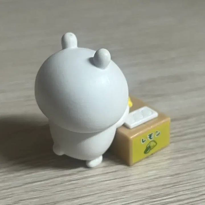 [BUNJANG] Chiikawa Cardboard Box Clock Gacha / 치이카와 골판지 상자 시계 가챠