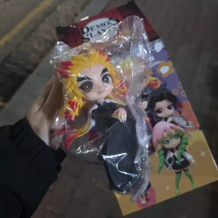 [BUNJANG] Kyojuro Rengoku Figure / 귀멸의 칼날 렌고쿠 피규어