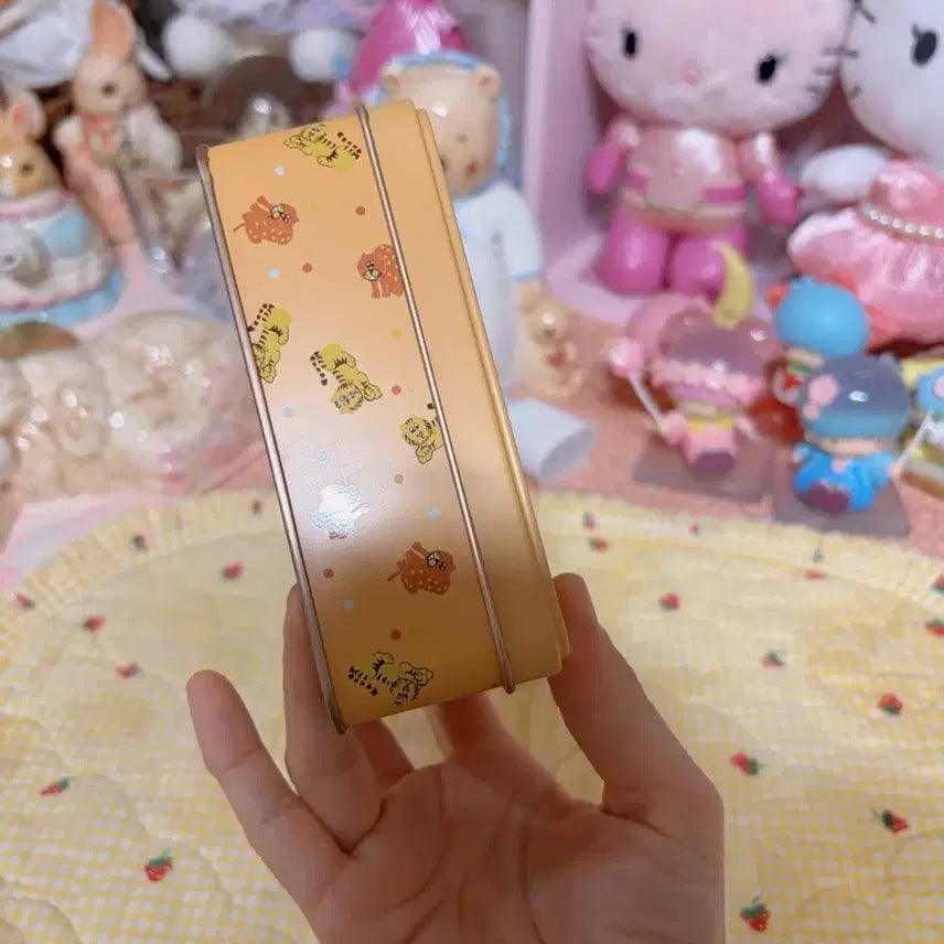 [BUNJANG] Merry Chocolate Tin Case / 일본 메리 초콜릿 틴 케이스(안에 내용물 없음)