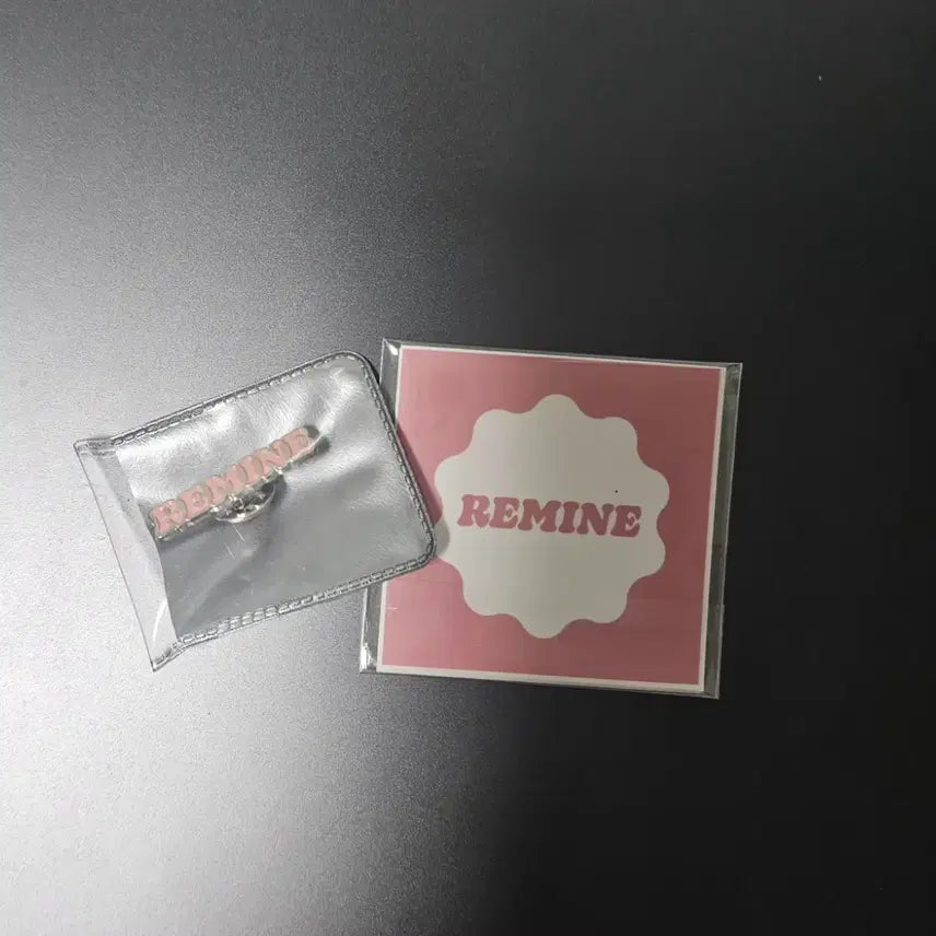 [BUNJANG] Resene Remind Badge + Sticker Set / 리센느 리마인 뱃지 + 스티커