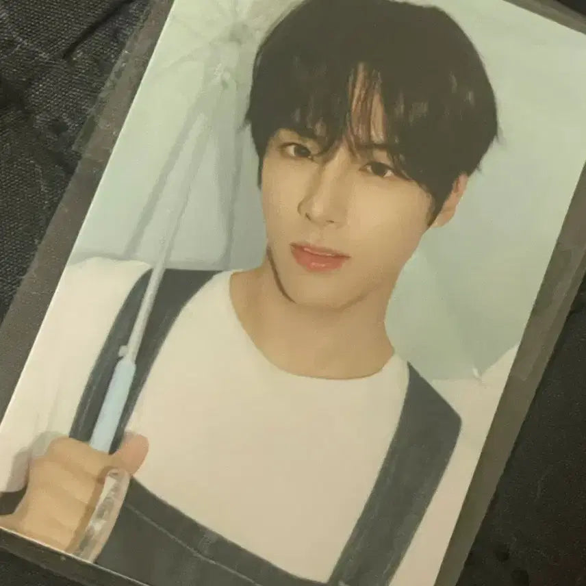 [BUNJANG] THE BOYZ Eric Photocard Almost Blue / 더보이즈 에릭 포카 포토카드 얼모스트블루