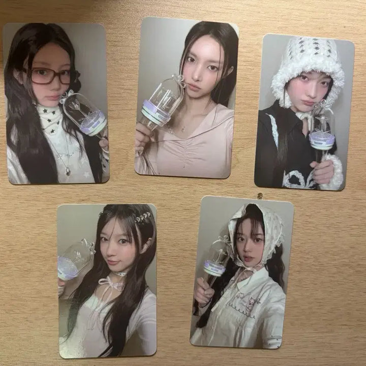 [BUNJANG] ILLIT Wonhee Yunahiroha Moka Minju Photocard Bundle Set / 아일릿 응원봉 포카 원희윤아로하모카민주 포카