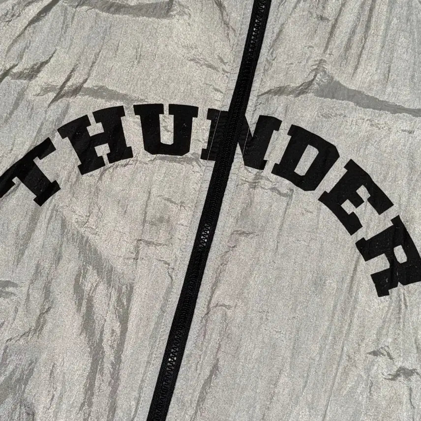 [BUNJANG] ATEEZ Thunder Windbreaker / 에이티즈 썬더 바람막이
