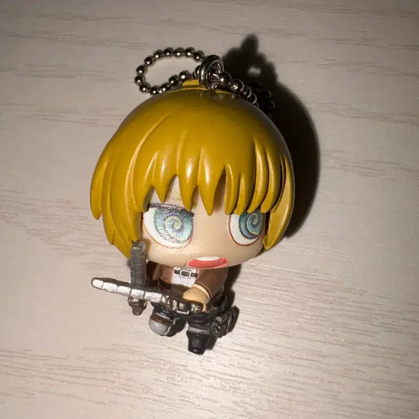 [BUNJANG] Attack on Titan Armin Maruboake &amp; Karakore Keychain Set / 진격의 거인 아르민 마치보우케, 카라코레 키링