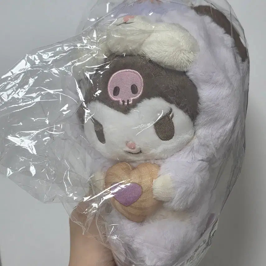 [BUNJANG] Kuromi Fluffy Squirrel Plush Doll / 쿠로미 모후모후 다람쥐 누이 인형