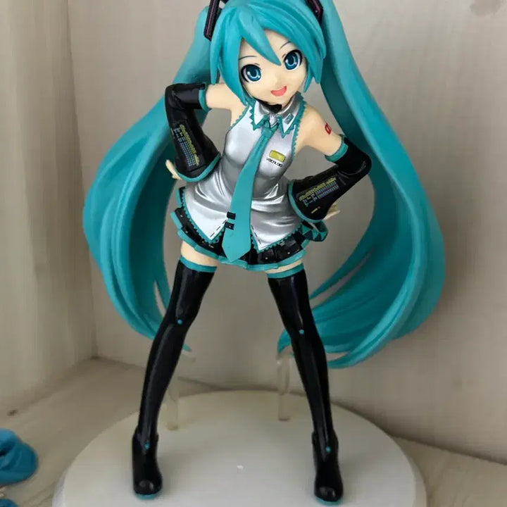[BUNJANG] Project DIVA Miku Retro Figure / 프로젝트 디바 프디바 미쿠 고전 피규어 판매