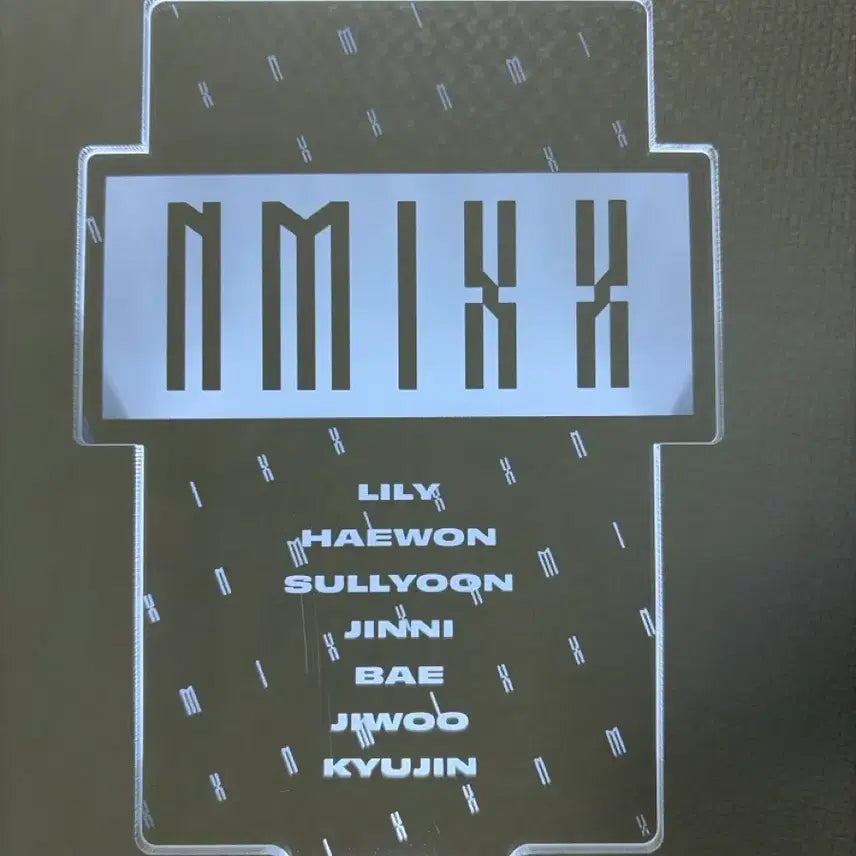[BUNJANG] NMIXX Version 1 Lightstick Bundle / 급처 제발 사가세요ㅠ) 엔믹스 응원봉 일괄로 판매합니다