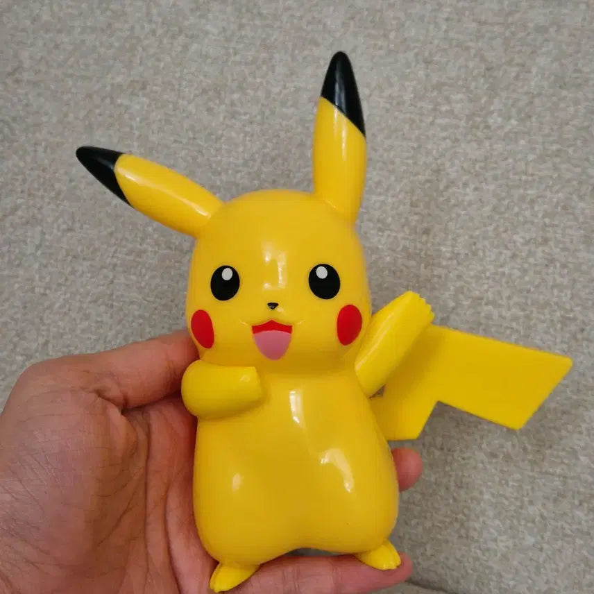 [BUNJANG] Shanghai Limited Pikachu Figure Container / 상하이 한정) 포켓몬 피카츄 피규어 컨테이너