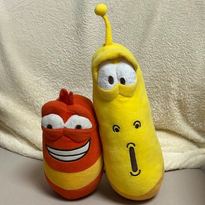 [BUNJANG] Classic Larva Dolls Red &amp; Yellow Set / 고전 라바 인형 레드&amp;옐로우 세트