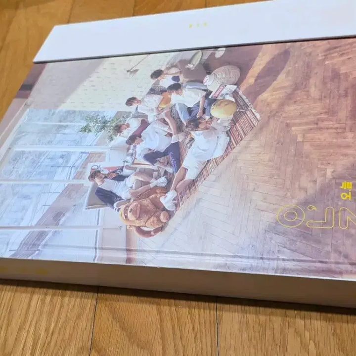 [BUNJANG] BTS 2018 "Today" Exhibition Photobook / 방탄소년단 2018 오,늘 전시회 포토북 오늘 포토북