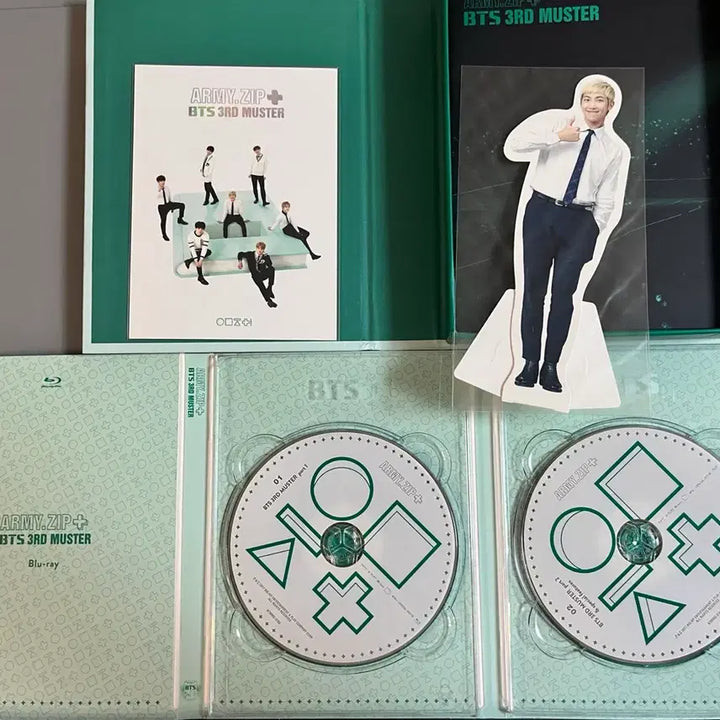 [BUNJANG] BTS ARMY Muster Vol. 3 Blu-ray with RM Standee Full Set / Bts 3기 머스터 블루레이 등신대 포함 풀박