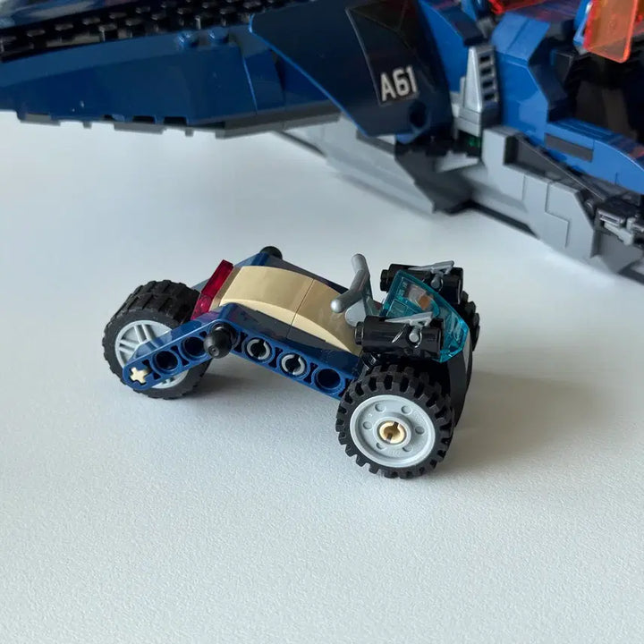 [BUNJANG] LEGO 76126 Marvel Avengers Ultimate Quinjet (Minifigure Set) / [레고 76126] 마블 어벤져스 얼티밋 퀸젯 (미니피규어 포함)