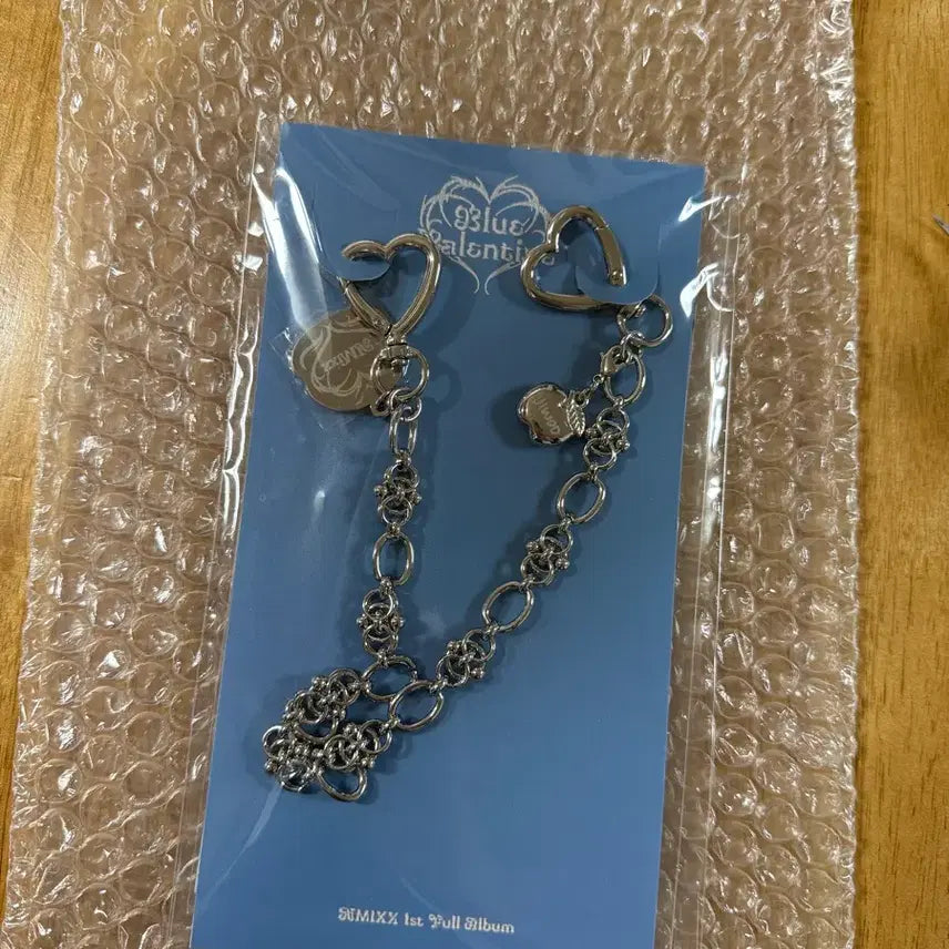 [BUNJANG] NMIXX Blue Valentine Popup MD Mini Chain Strap (Jiwoo) / 엔믹스 Blue Valentine 팝업 MD 미니 체인 스트랩(지우)