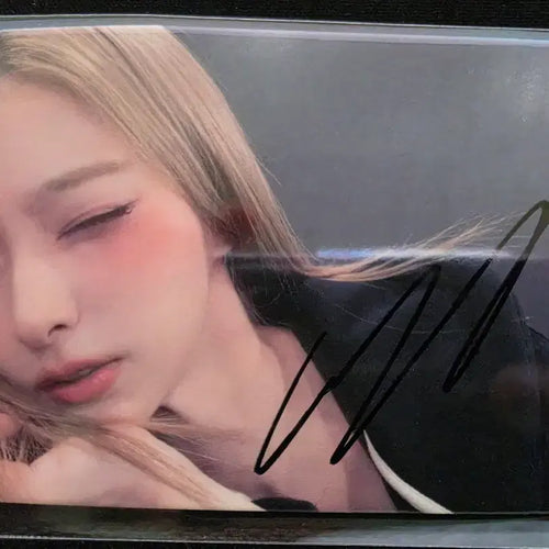 [BUNJANG] fromis_9 Lee Nagyung Signed Photocard (Who'sfan Video Call) / 프로미스나인 후즈팬 영통 이나경 싸인포카
