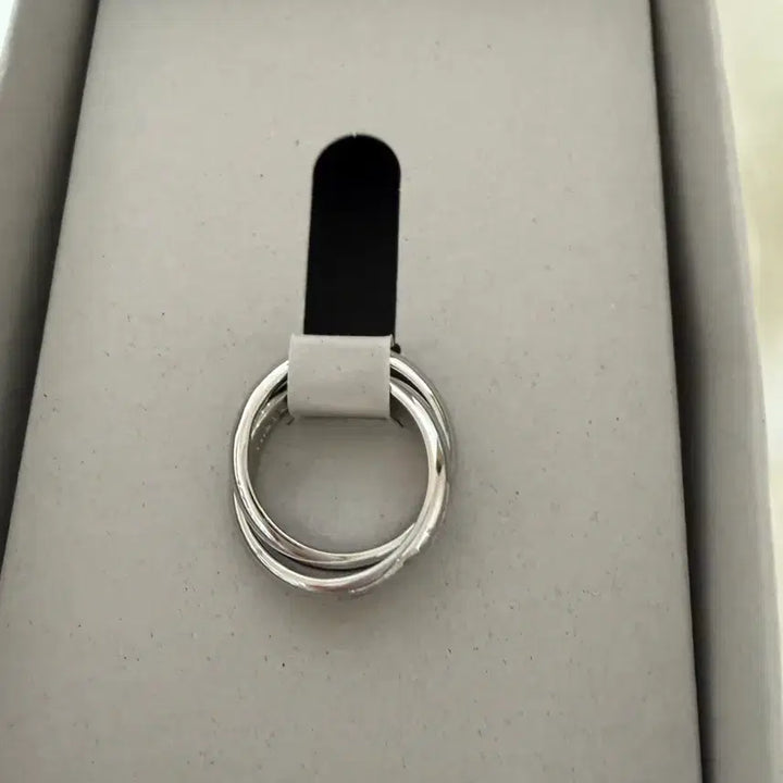 [BUNJANG] LE SSERAFIM Ring Version 1 / 르세라핌 반지 판매