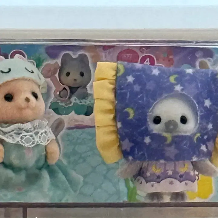 [BUNJANG] Sylvanian Families Pajama Party Blind Bag Bundle Set - Secret Bear &amp; Bunting / 일괄 실바니안 패밀리 파자마 파티 블라인드백 - 시크릿 곰+뱁새