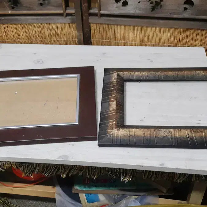 [BUNJANG] Used Picture Frames (Set of 2) / 중고 사진 액자 2점