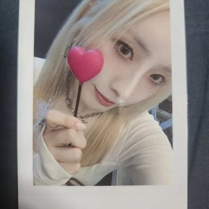 [BUNJANG] ARTMS Pixel Memory Studio Photocard Set (5 Types) / 아르테미스 픽셀 메모리 공방포카 5종세트
