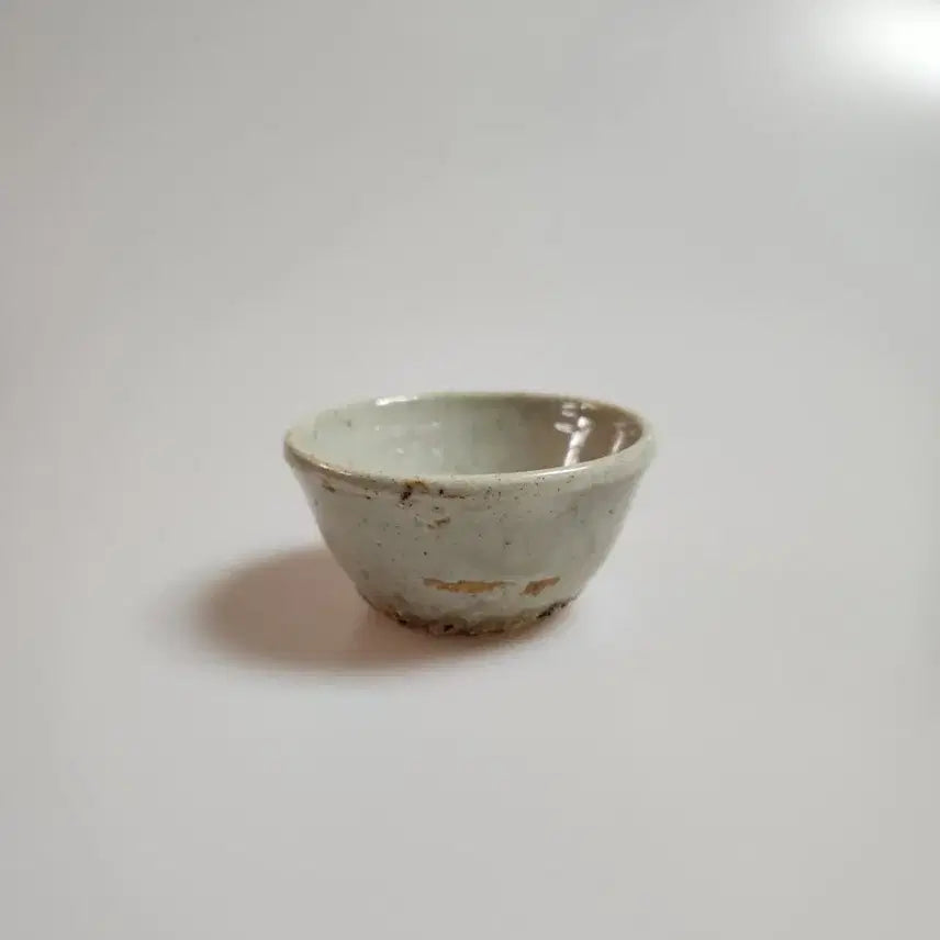 [BUNJANG] Antique Joseon Dynasty White Porcelain Tea Cup / 골동품 조선시대 후기에 제작된 조선백자 찻잔