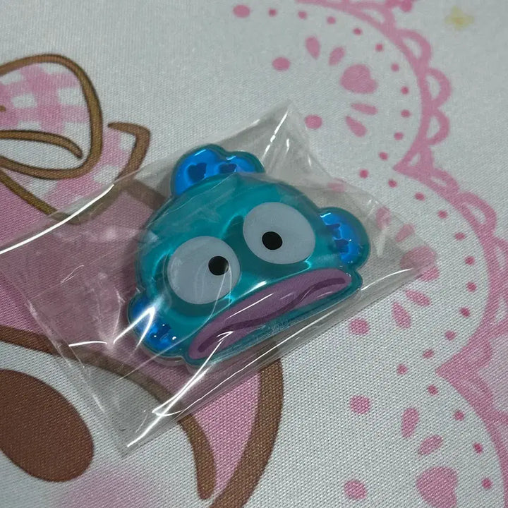 [BUNJANG] Sanrio Hangyodon Fukuritai Badge / 정품 산리오 한교동 뱃지 풋쿠리타이뱃지