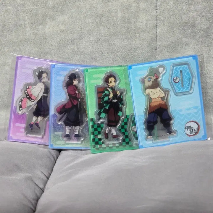 [BUNJANG] Demon Slayer Acrylic Stand 4-Piece Set / 세븐일레븐 귀멸의 칼날 아크릴 스탠드 4종 세트