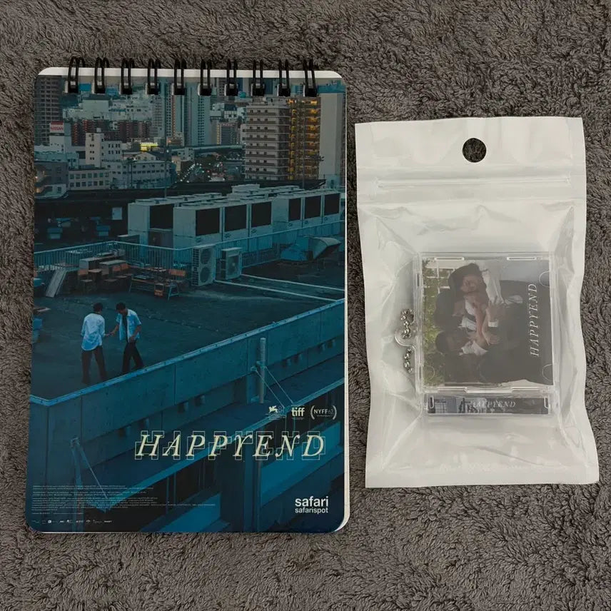 [BUNJANG] Happyend x Safarispot Collaboration CD Keychain Notebook Bundle Set / 해피엔드x사파리스팟 콜라보 cd 키링 노트 일괄 판매 굿즈