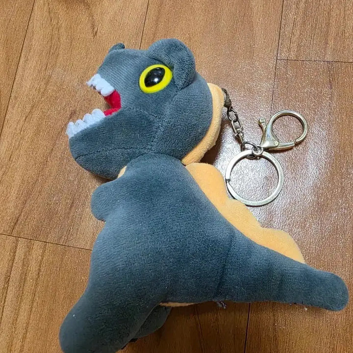 [BUNJANG] Gray Dinosaur Plush Keychain / 회색 공룡 봉제인형 키링 열쇠고리