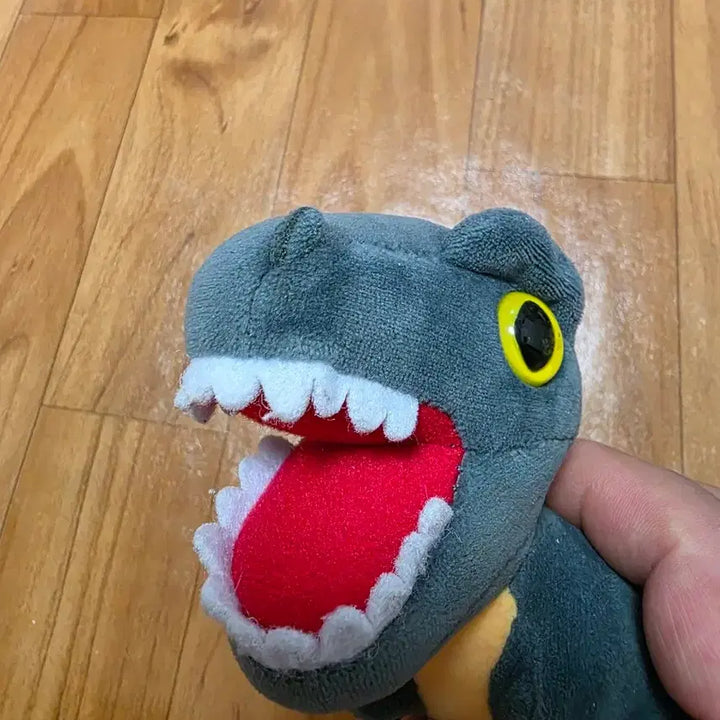 [BUNJANG] Gray Dinosaur Plush Keychain / 회색 공룡 봉제인형 키링 열쇠고리